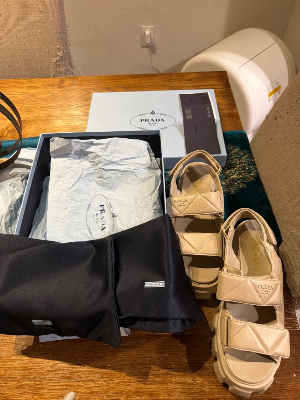 Prada shoes - Picture 5 of 6